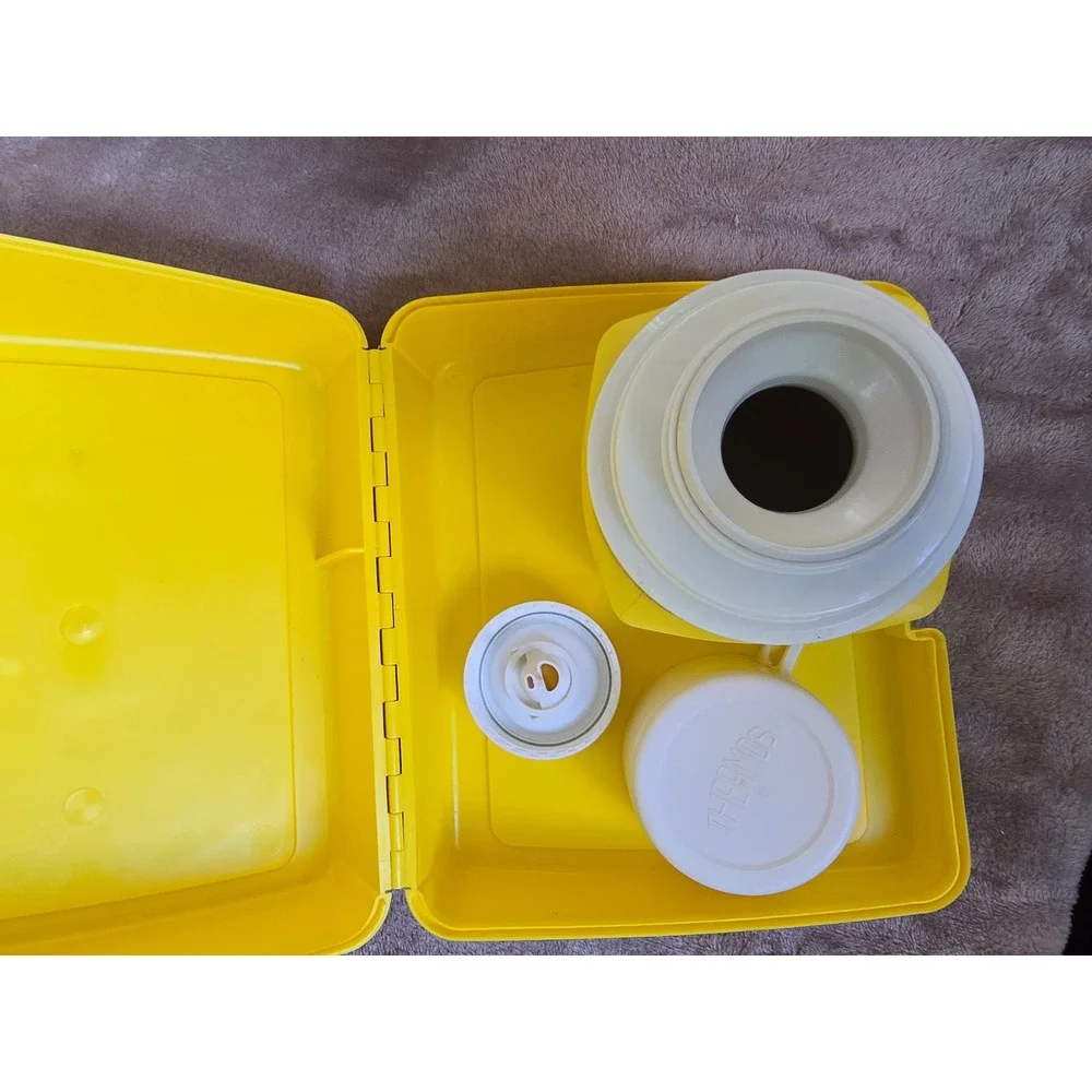 Vintage 1985 Cabbage Patch Kids Yellow Plastic Lunch Box with Thermos Set USA